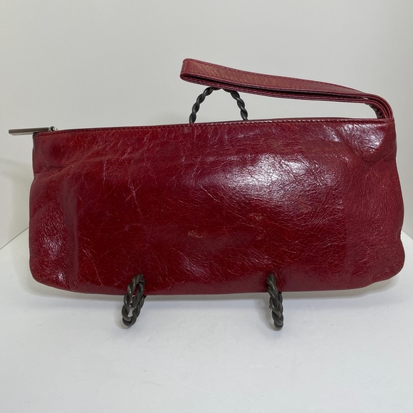 HOBO | 2000s Vintage | Genuine Leather RED Wristlet/Wallet with BOW detailing - Picture 2 of 7